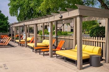 Row of lounge chairs 